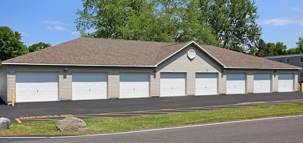 Enclosed Garage For Renting